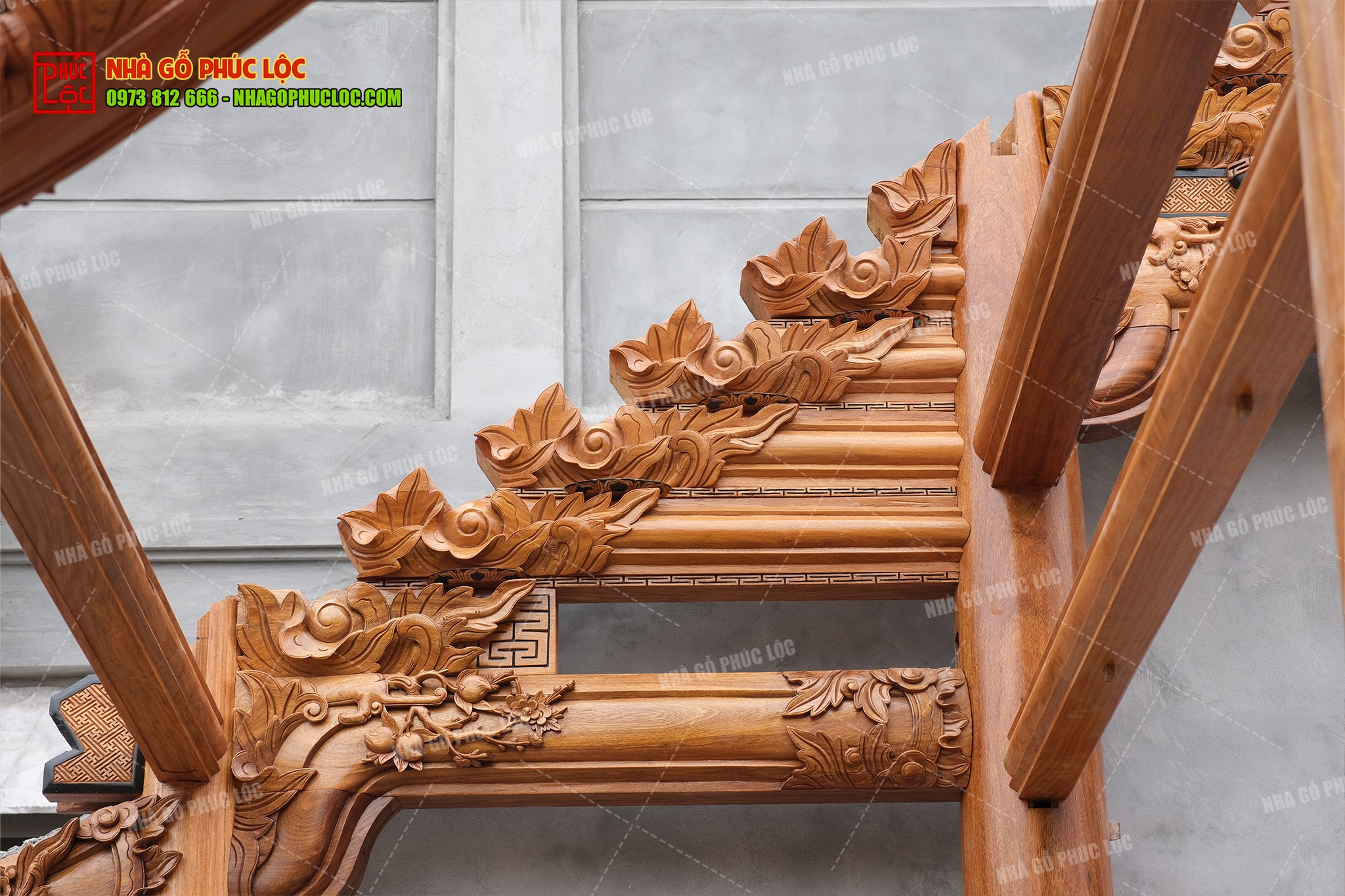 Kỹ thuật chạm nổi được dùng phổ biến khi thi công nhà gỗ