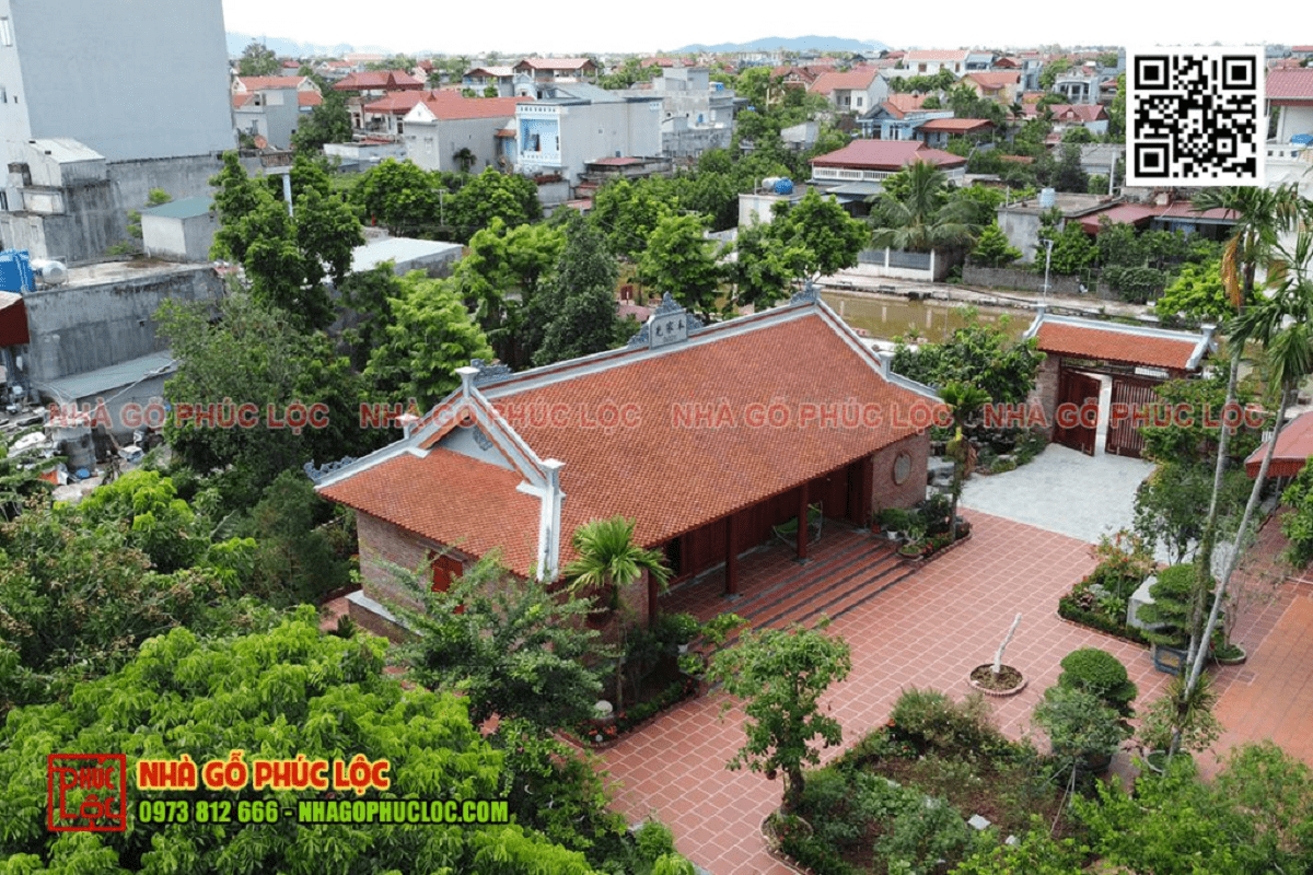 Cấu tạo gian chái đơn giản và có mái thấp hơn                 